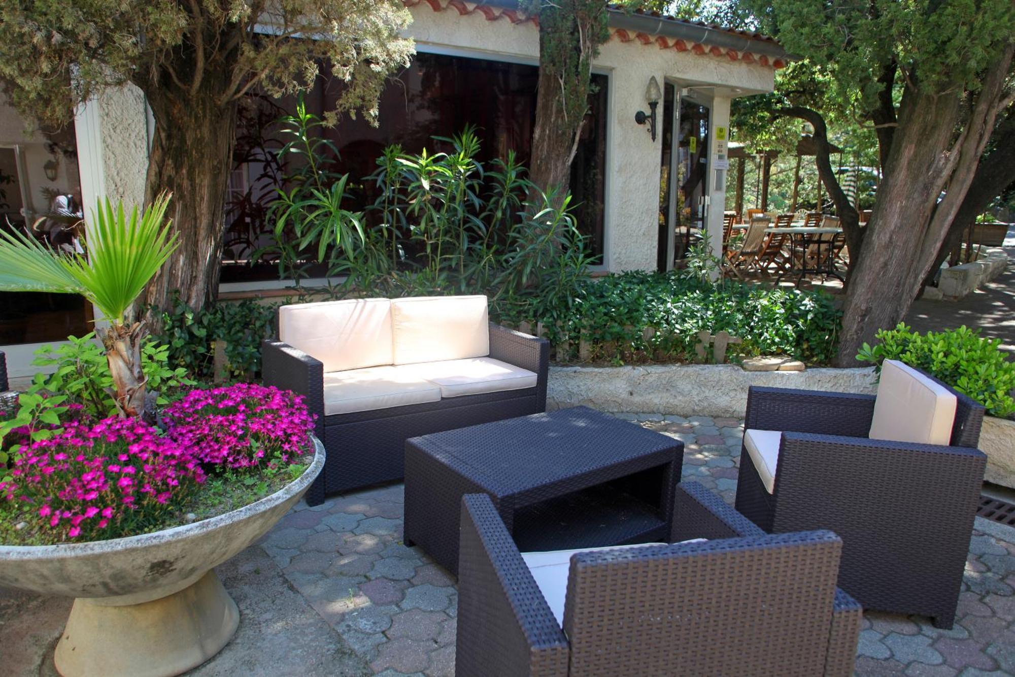 Le Petit Manoir Logis Les Angles (Gard) Exterior foto