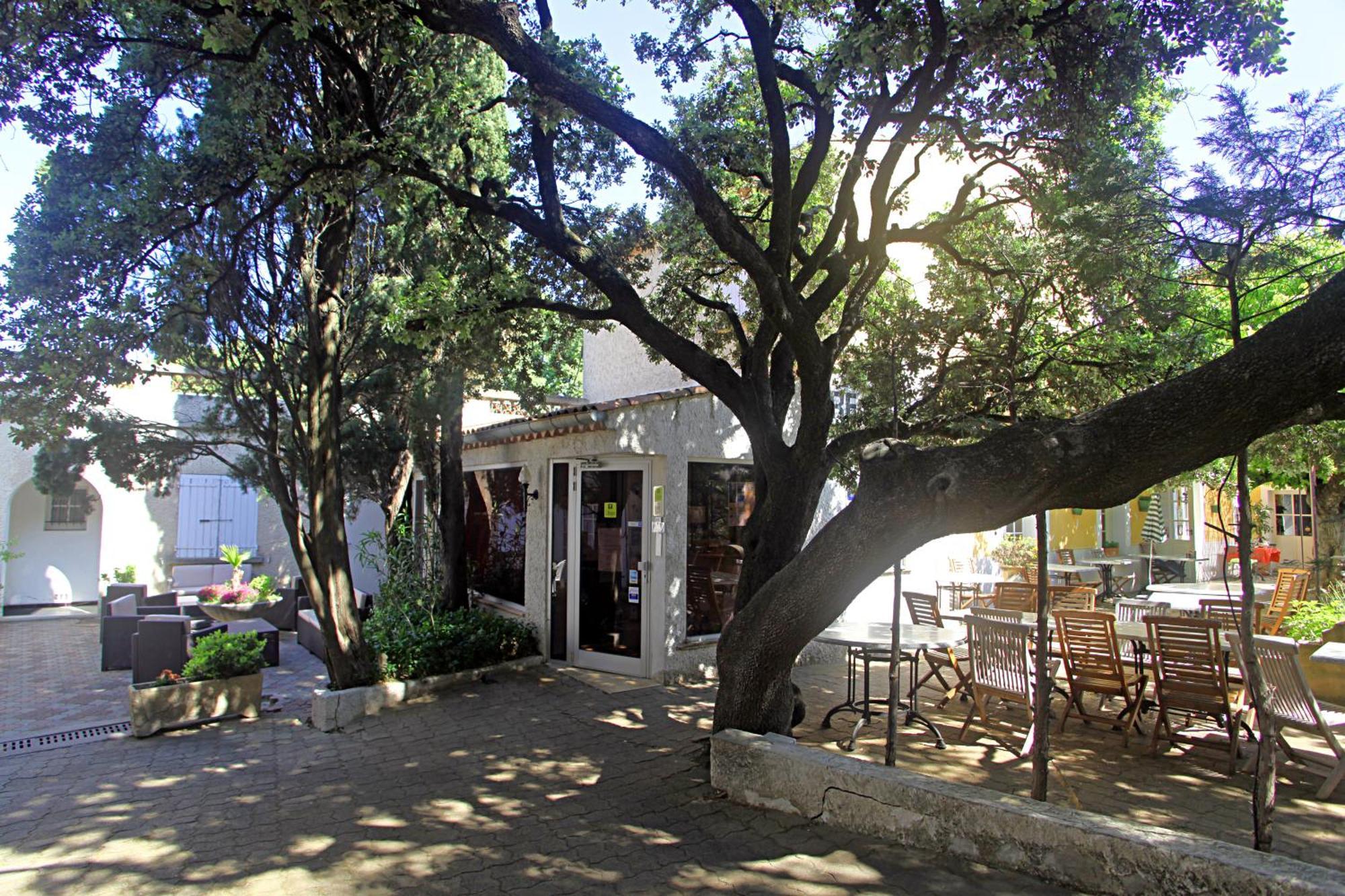 Le Petit Manoir Logis Les Angles (Gard) Exterior foto